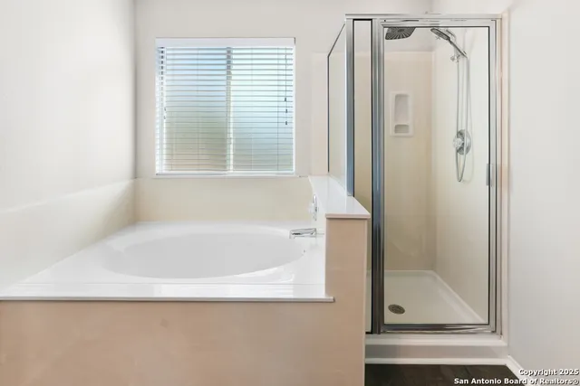 $2,000 | 16502 Retama Crown, Selma, TX 78154