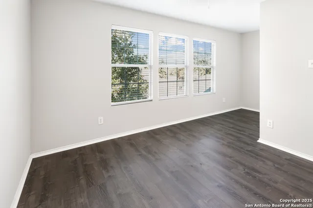 $2,000 | 16502 Retama Crown, Selma, TX 78154