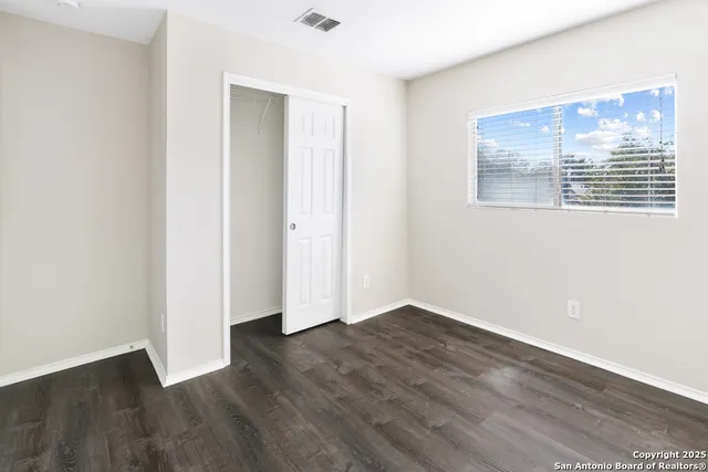 $2,000 | 16502 Retama Crown, Selma, TX 78154