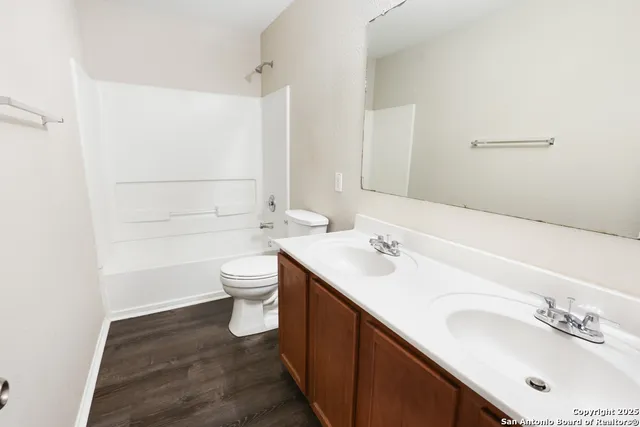 $2,000 | 16502 Retama Crown, Selma, TX 78154