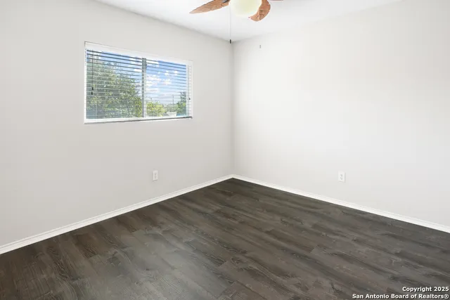 $2,000 | 16502 Retama Crown, Selma, TX 78154