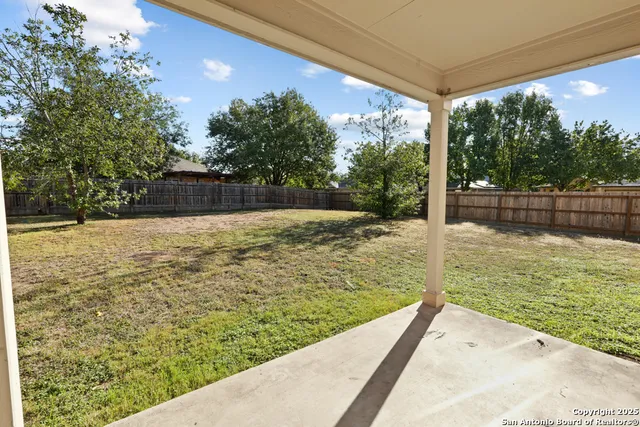 $2,000 | 16502 Retama Crown, Selma, TX 78154