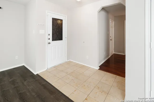 $2,000 | 16502 Retama Crown, Selma, TX 78154