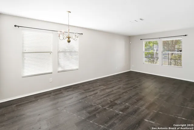 $2,000 | 16502 Retama Crown, Selma, TX 78154