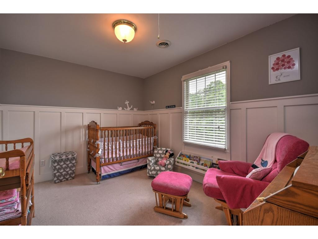 194 Dean Archer Road Jonesborough, TN 37659 - Photo 21 of 35 Bedroom 2 View 1