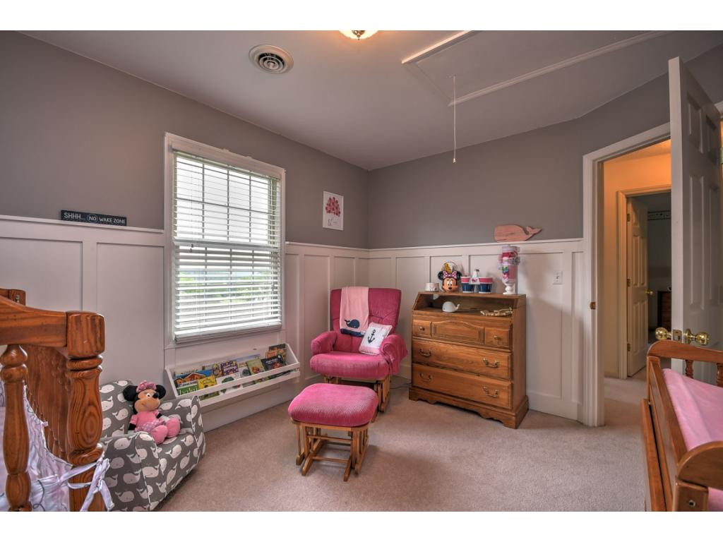 194 Dean Archer Road Jonesborough, TN 37659 - Photo 22 of 35 Bedroom 2 View 2
