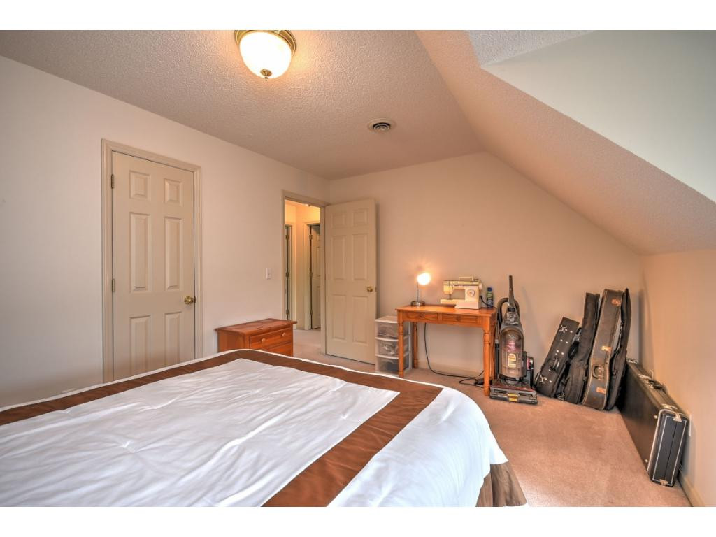 194 Dean Archer Road Jonesborough, TN 37659 - Photo 25 of 35 Bedroom 3 View 3