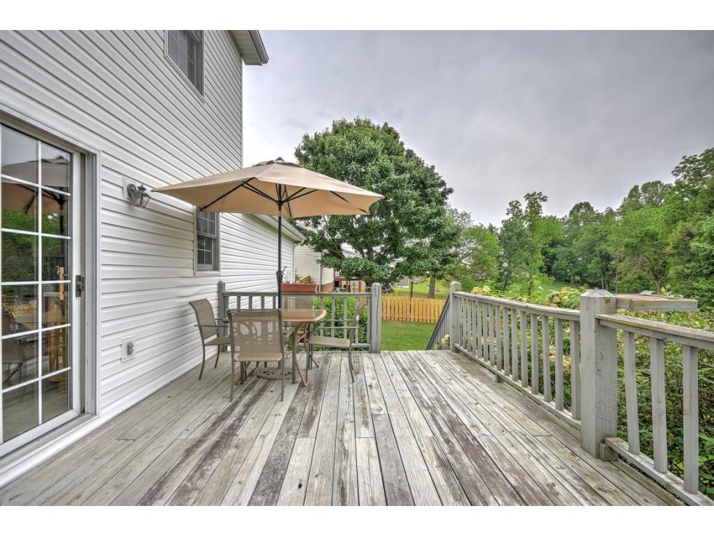 194 Dean Archer Road Jonesborough, TN 37659 - Photo 30 of 35 Back Deck View 1