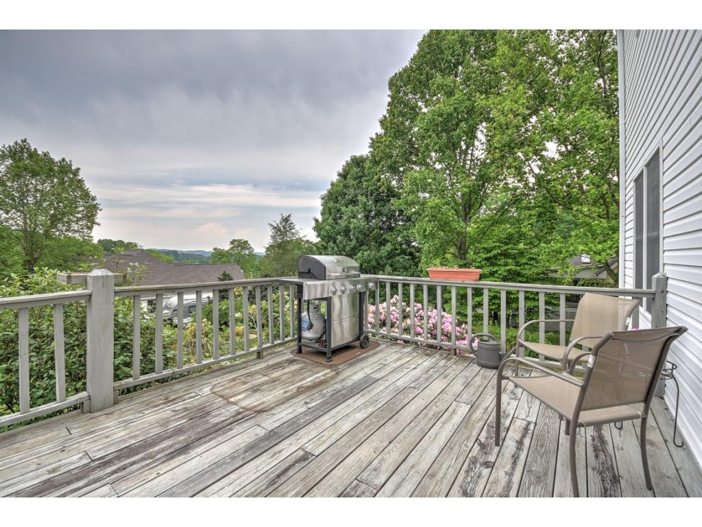 194 Dean Archer Road Jonesborough, TN 37659 - Photo 31 of 35 Back Deck View 2
