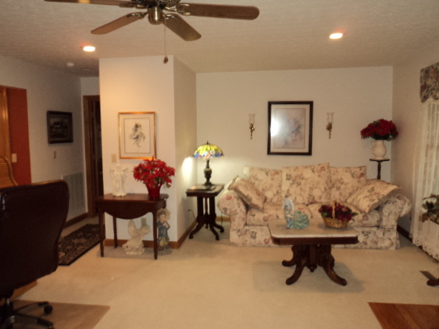 1129 Sample Road Wirtz, VA 24184 - Photo 3 of 40 Living room