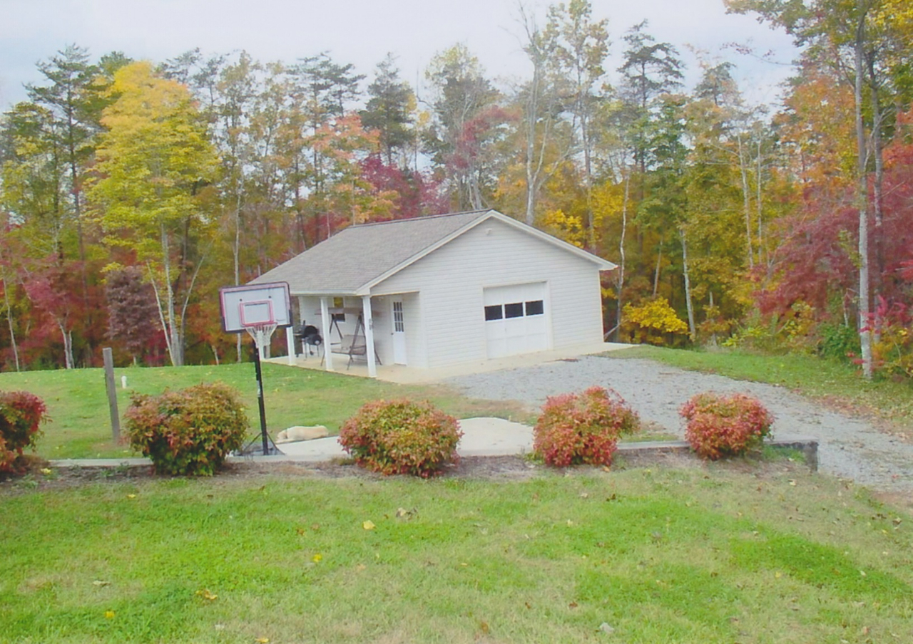 1129 Sample Road Wirtz, VA 24184 - Photo 25 of 40 22x 28 Detached Single Garage/Workshop