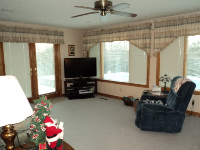 1129 Sample Road Wirtz, VA 24184 - Photo 10 of 40 Main level family room