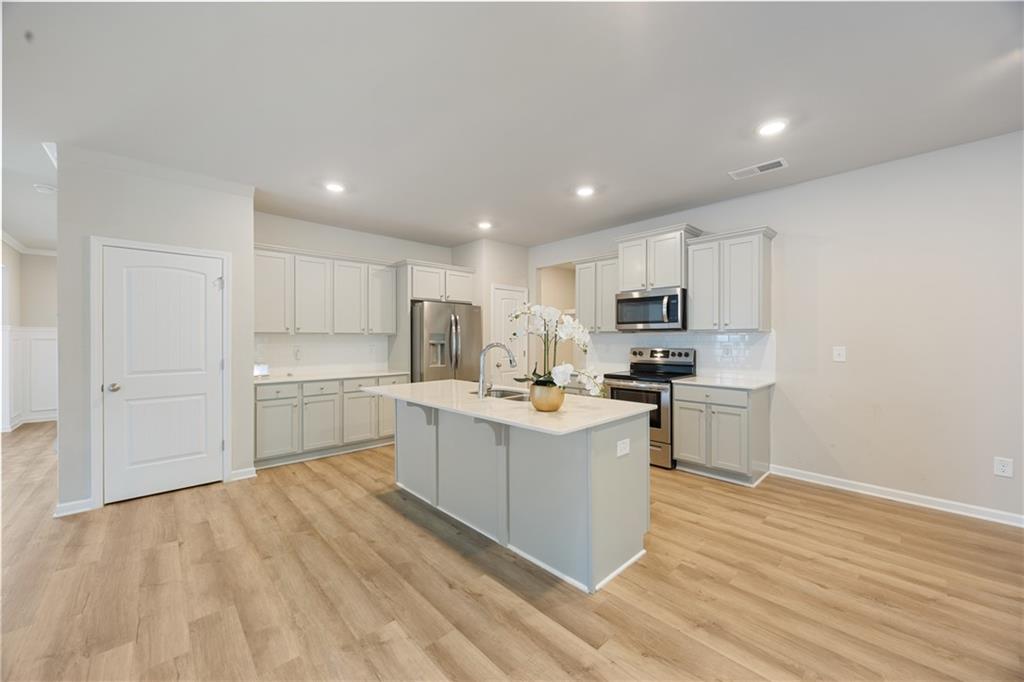 116 Cabin Way Hampton, GA 30228 - Photo 11 of 32 Gallery Image 11
