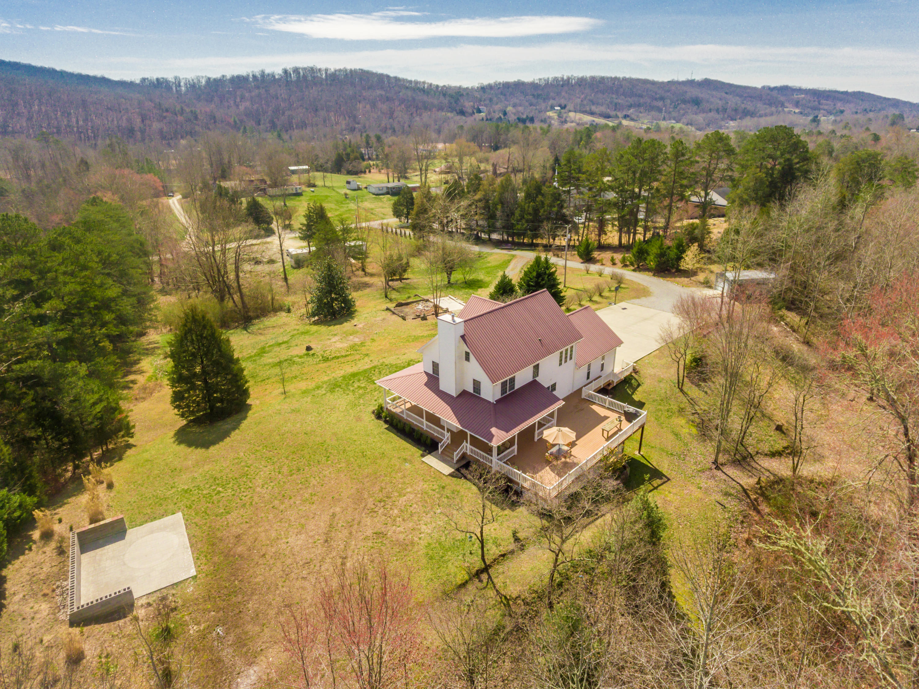 664 Batley Road Clinton, TN 37716 - Photo 36 of 40 664BatleyRd-64