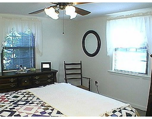 14 MacArthur Road Beverly, MA 01915 - Photo 5 of 10 Gallery Image 5