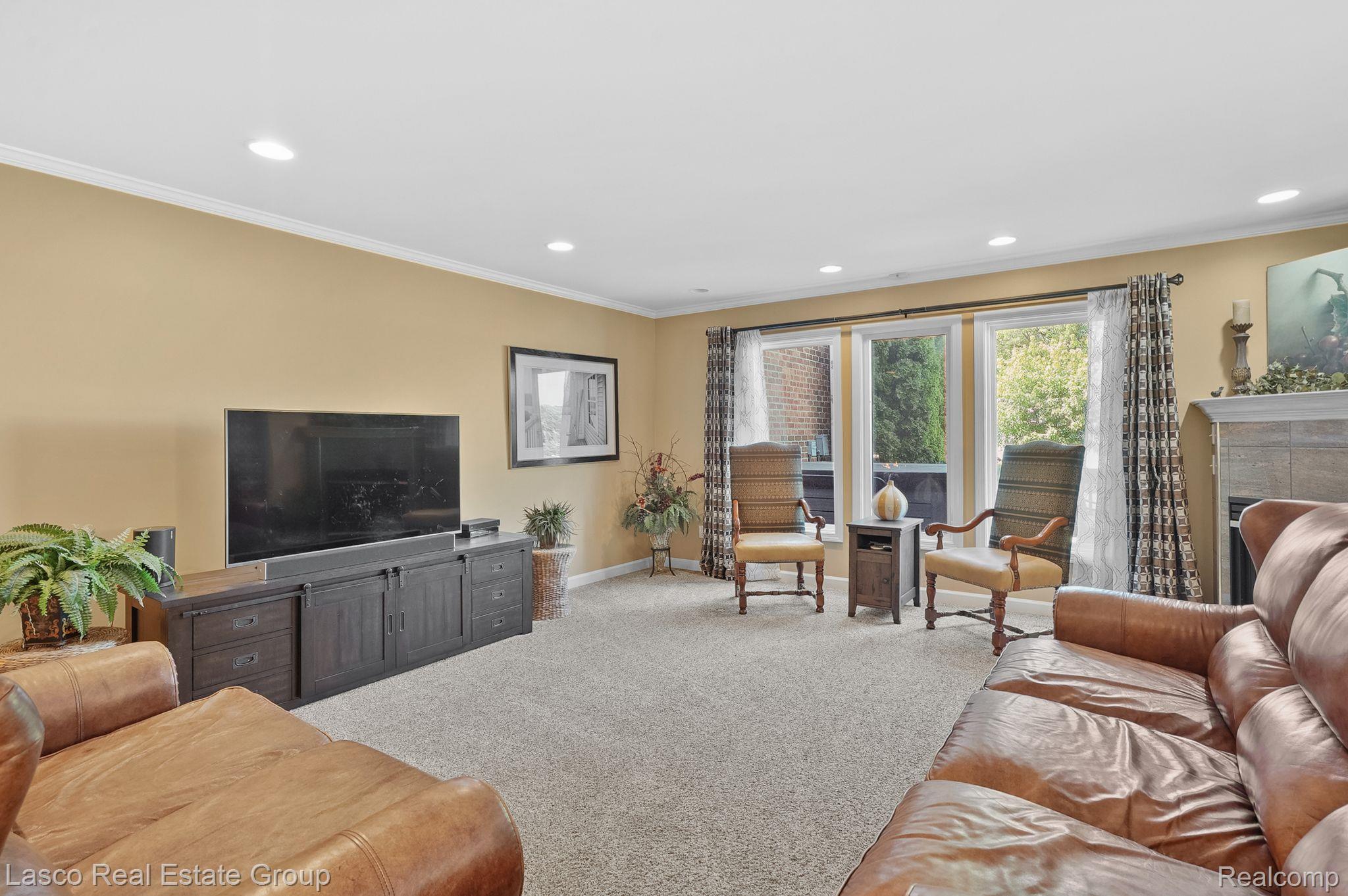 2251 North Long Lake Road Fenton, MI 48430 - Photo 10 of 43 Gallery Image 10