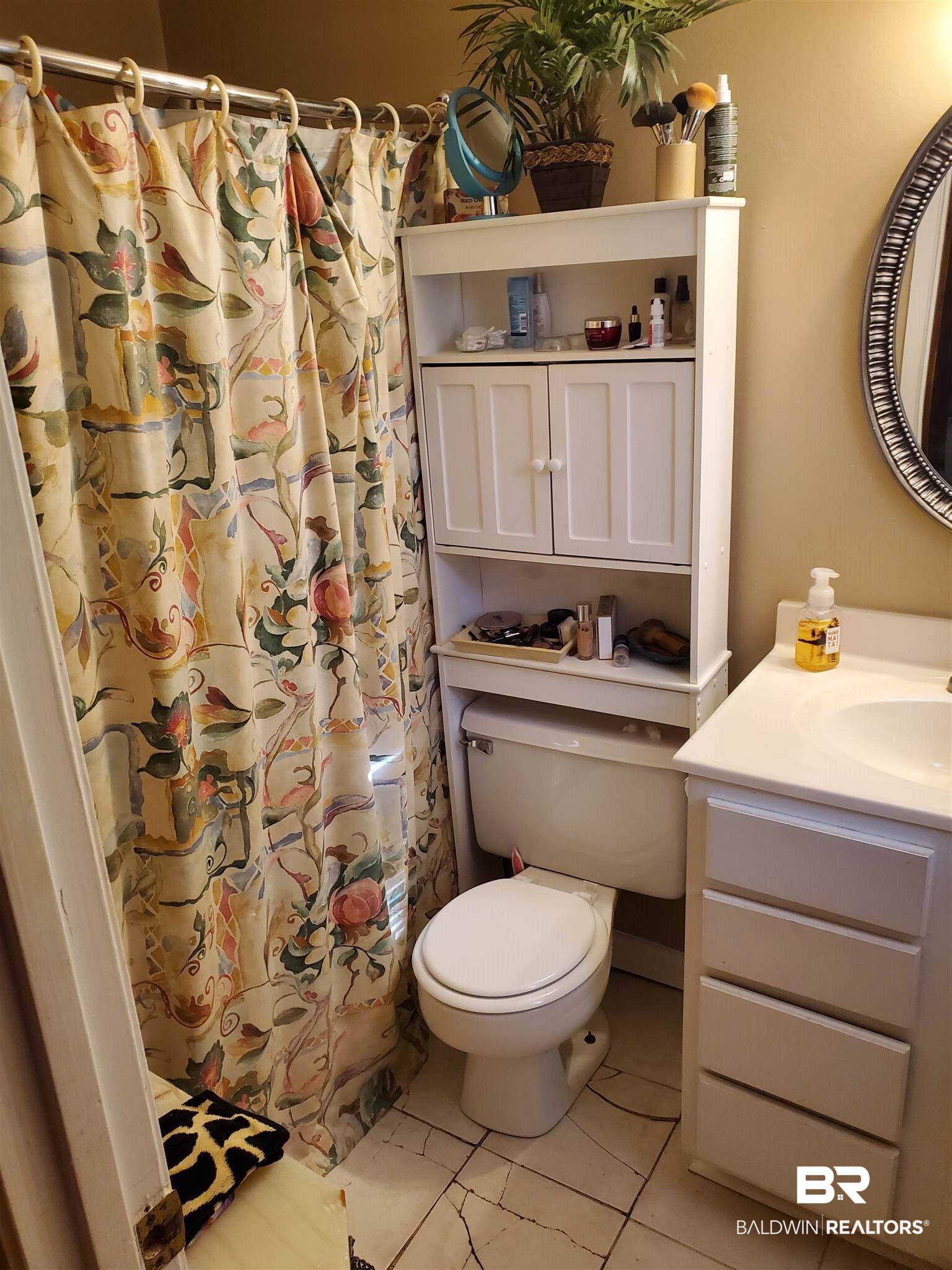 5441 Hickory Lane Orange Beach, AL 36561 - Photo 16 of 22 Master bath