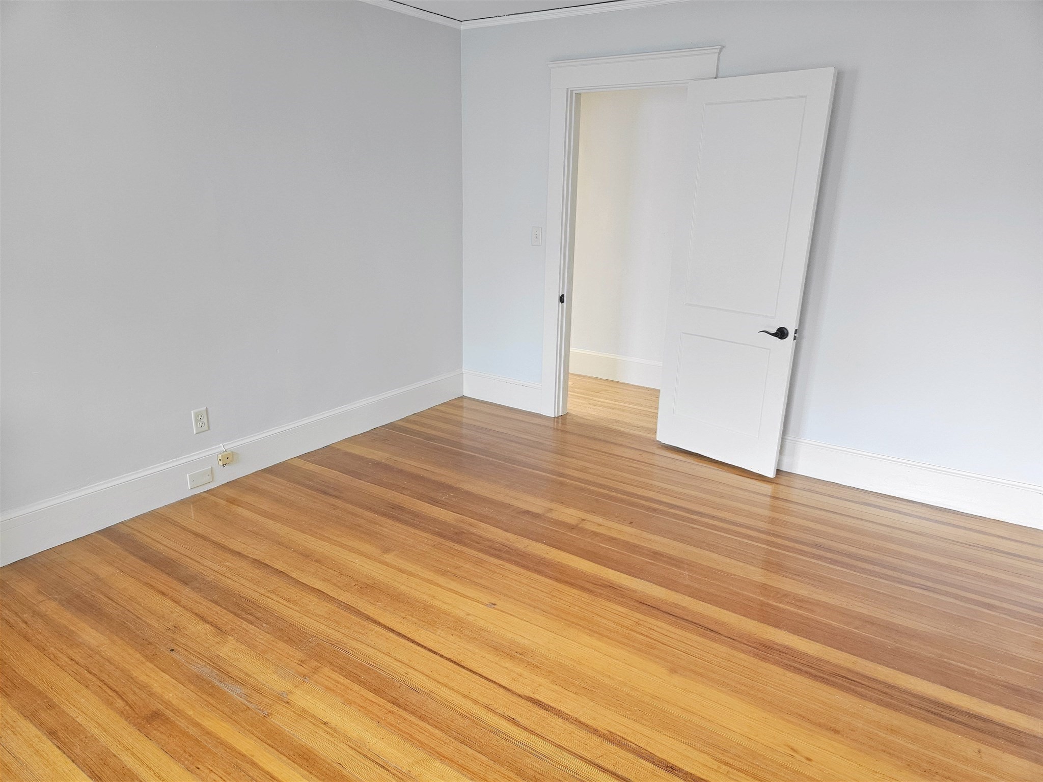 19 Rowe Street, Unit 2 Newton, MA 02466 - Photo 12 of 22 Gallery Image 12