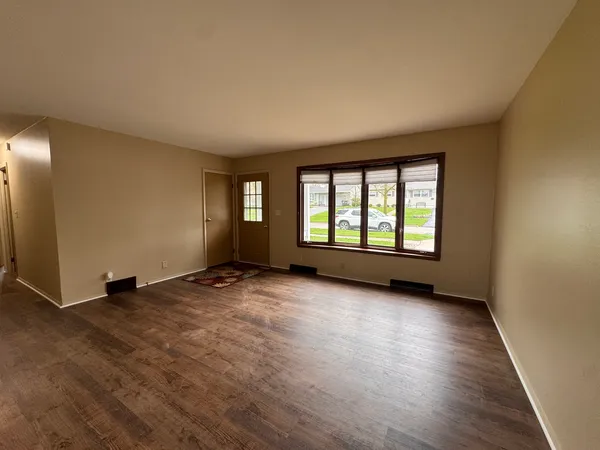 $1,700 | 757 Watson Drive, Genoa, IL 60135