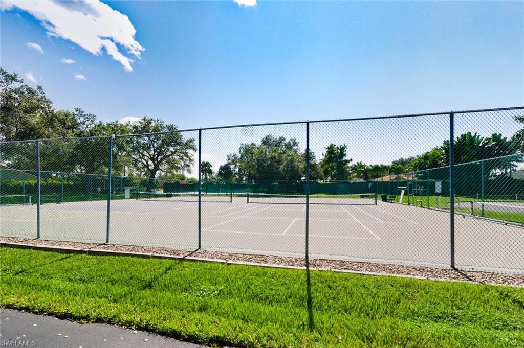 636 Windsor Square, Unit 102 Naples, FL 34104 - Photo 29 of 33 a view of a outdoor space