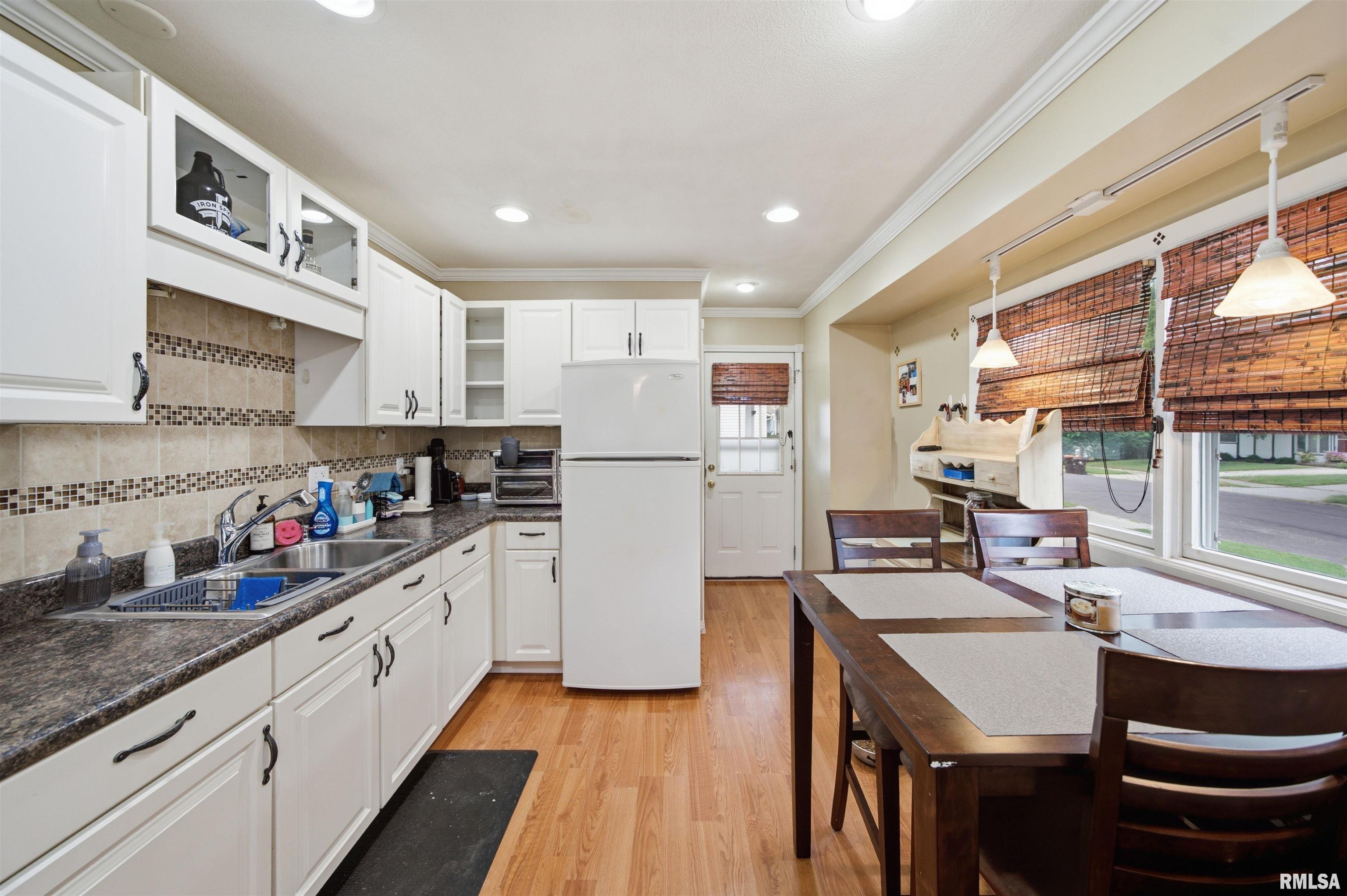 3706 West Lancer Road Peoria, IL 61615 - Photo 9 of 22 Gallery Image 9