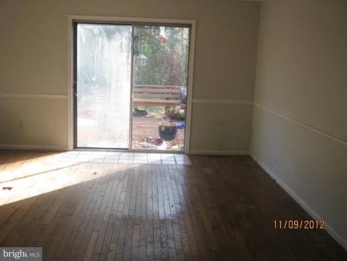 43485 Little Cliffs Road Hollywood, MD 20636 - Photo 12 of 15 Living Room