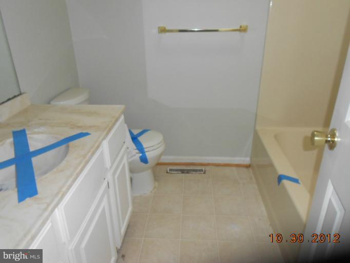 43485 Little Cliffs Road Hollywood, MD 20636 - Photo 4 of 15 Bath