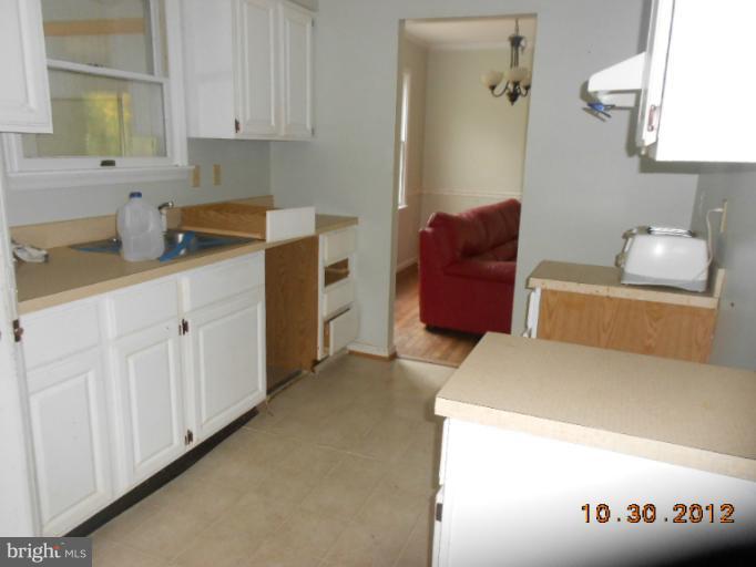43485 Little Cliffs Road Hollywood, MD 20636 - Photo 5 of 15 Kitchen