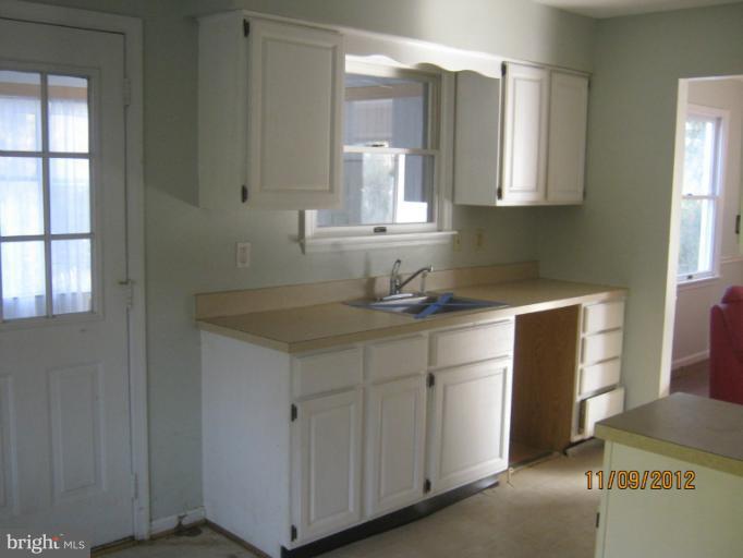 43485 Little Cliffs Road Hollywood, MD 20636 - Photo 10 of 15 Kitchen