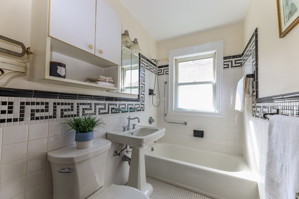 64 Wellsmere Road, Unit 2 Boston, MA 02131 - Photo 12 of 14 Gallery Image 12