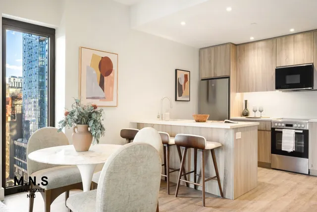 $3,767 | 19 Rockwell Place, Unit 6F | Fort Greene