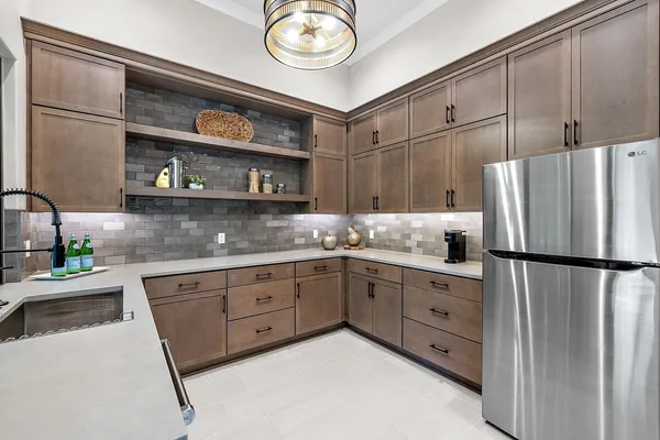 $4,366,700 | 48000 West 8 Mile Road West, Northville, MI 48167