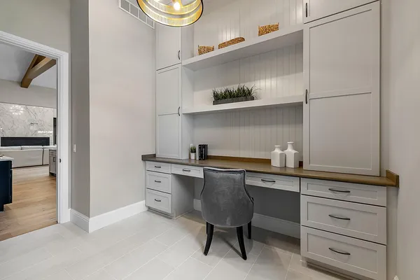 $4,366,700 | 48000 West 8 Mile Road West, Northville, MI 48167