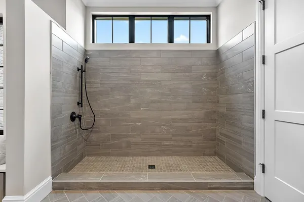 $4,366,700 | 48000 West 8 Mile Road West, Northville, MI 48167