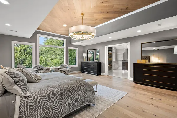 $4,366,700 | 48000 West 8 Mile Road West, Northville, MI 48167