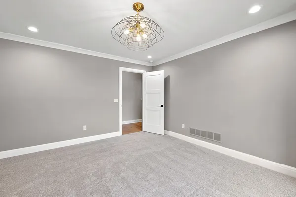 $4,366,700 | 48000 West 8 Mile Road West, Northville, MI 48167