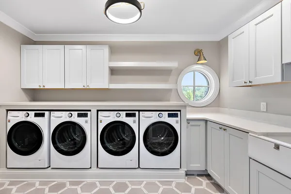 $4,366,700 | 48000 West 8 Mile Road West, Northville, MI 48167