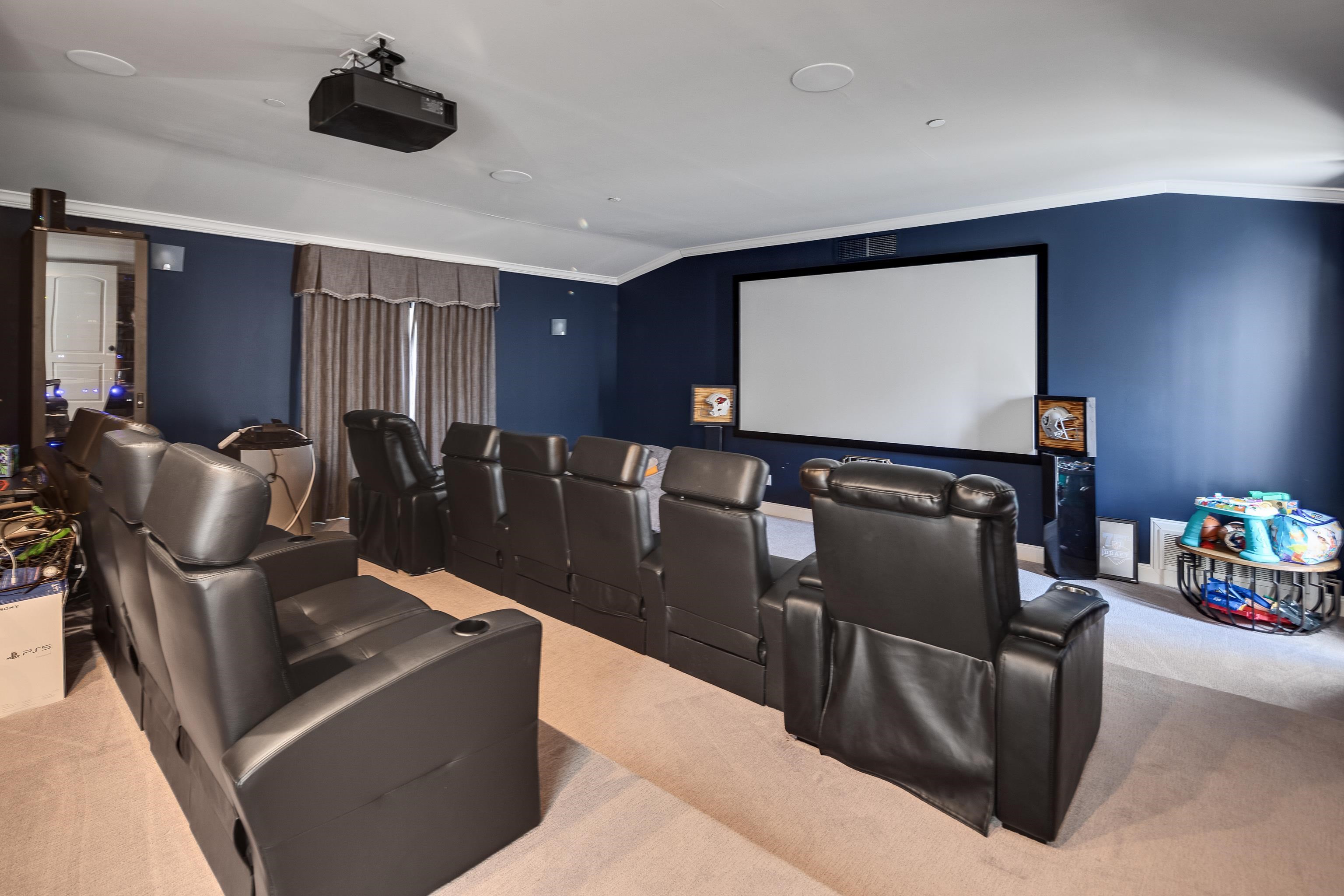 3246 Hollow Creek Road Germantown, TN 38138 - Photo 7 of 40 a living room with furniture