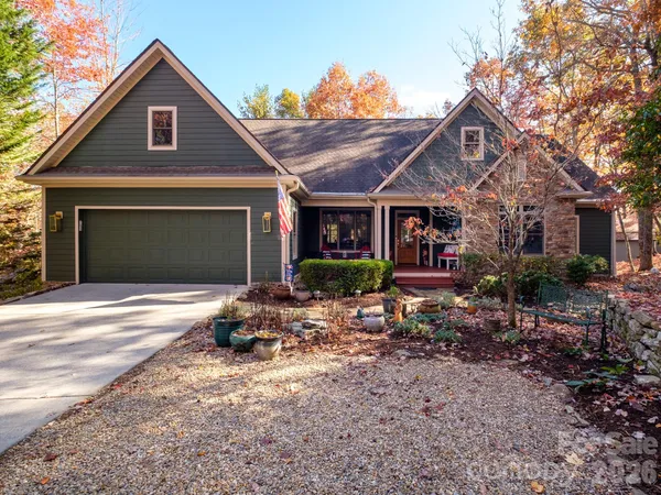 $820,000 | 44 Gasga Court, Unit 146/9, Brevard, NC 28712