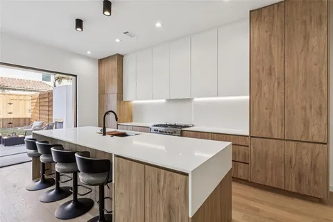 $1,145,000 | 5635 Matalee Avenue, Dallas, TX 75206