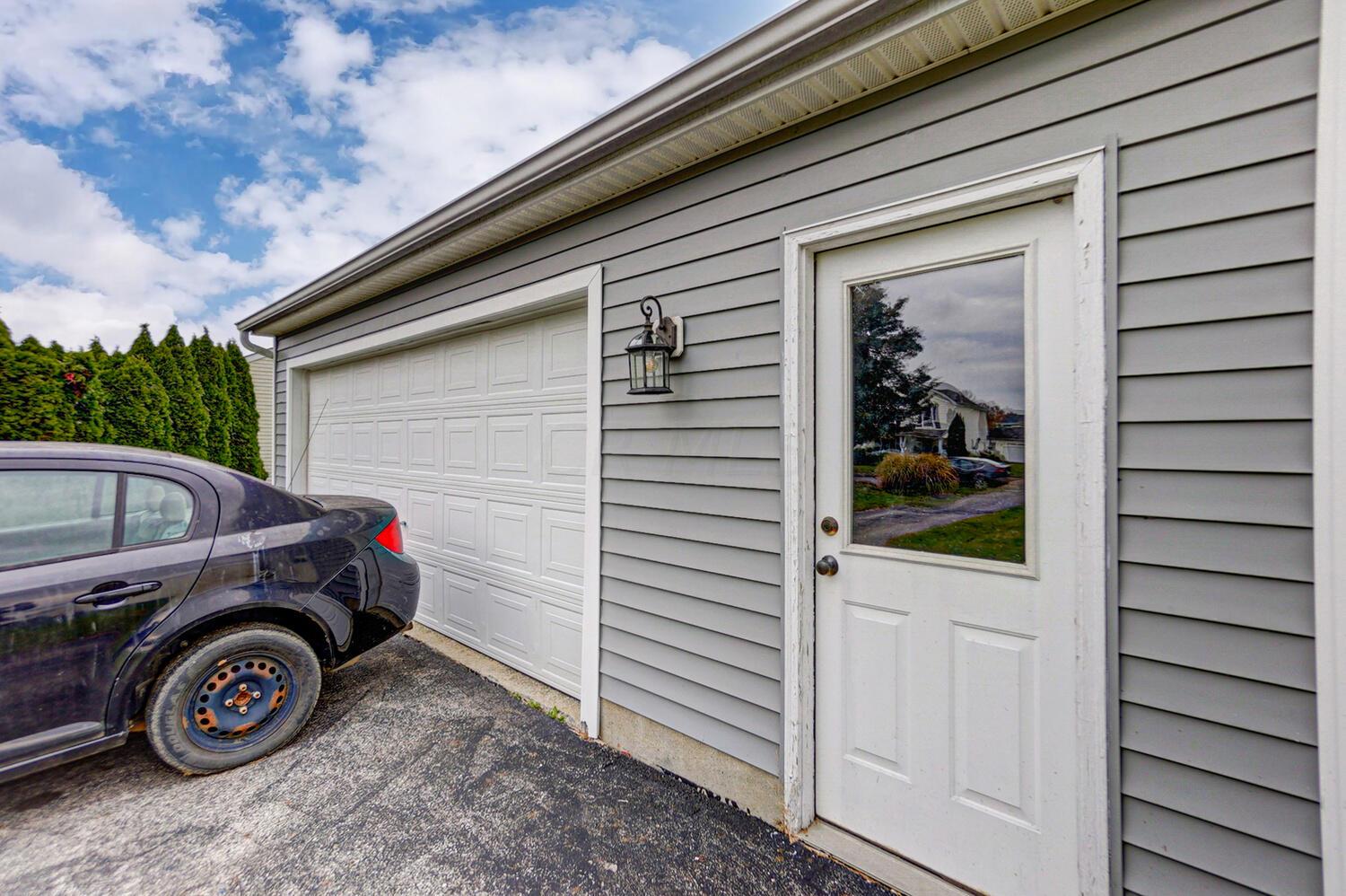 2227 Forest Ridge Hebron, OH 43025 - Photo 4 of 48 50043701-048_web