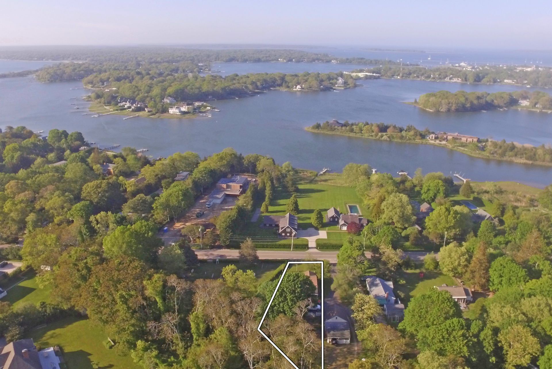 4362 Noyack Road Sag Harbor, NY 11963 - Photo 12 of 12