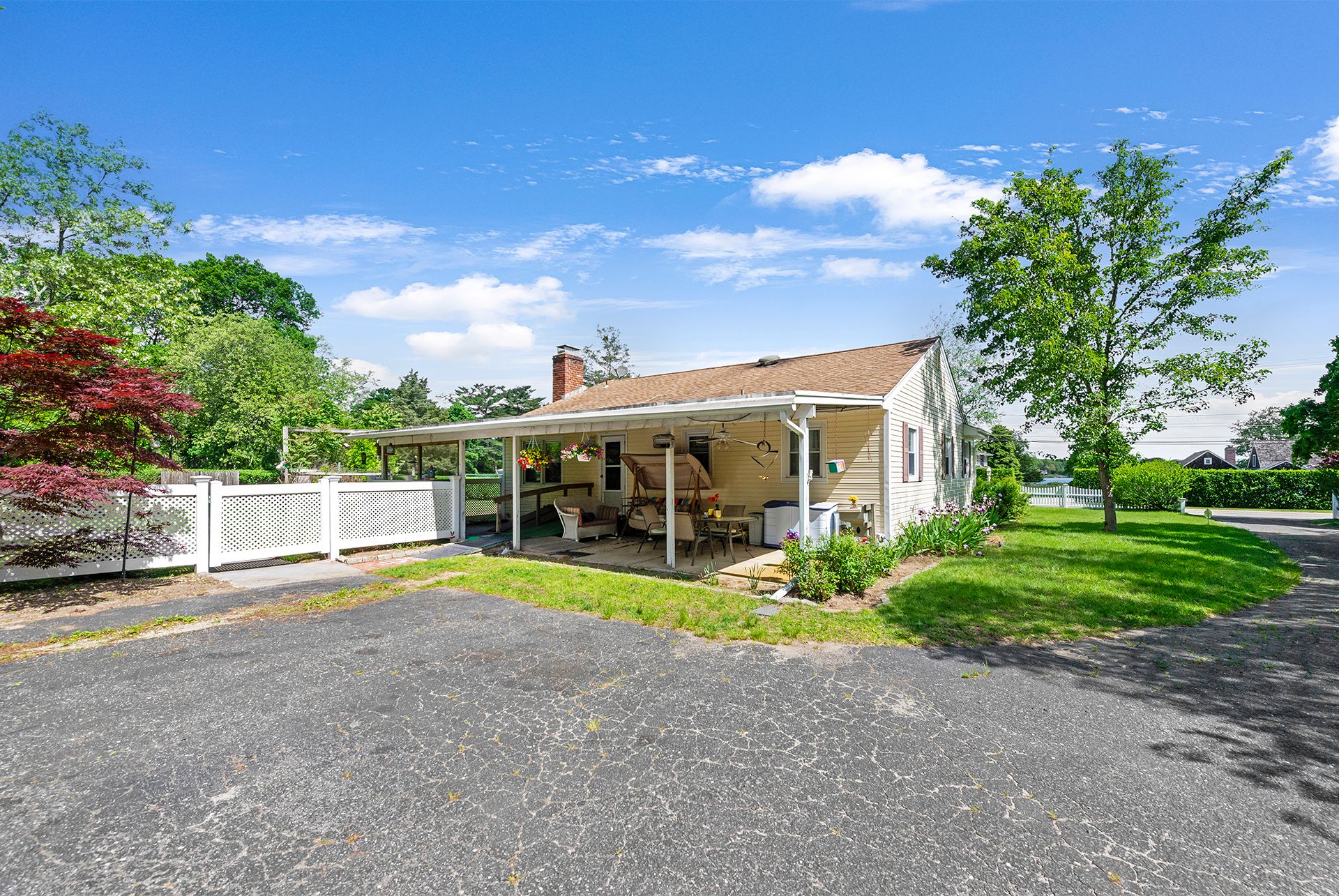 4362 Noyack Road Sag Harbor, NY 11963 - Photo 4 of 12