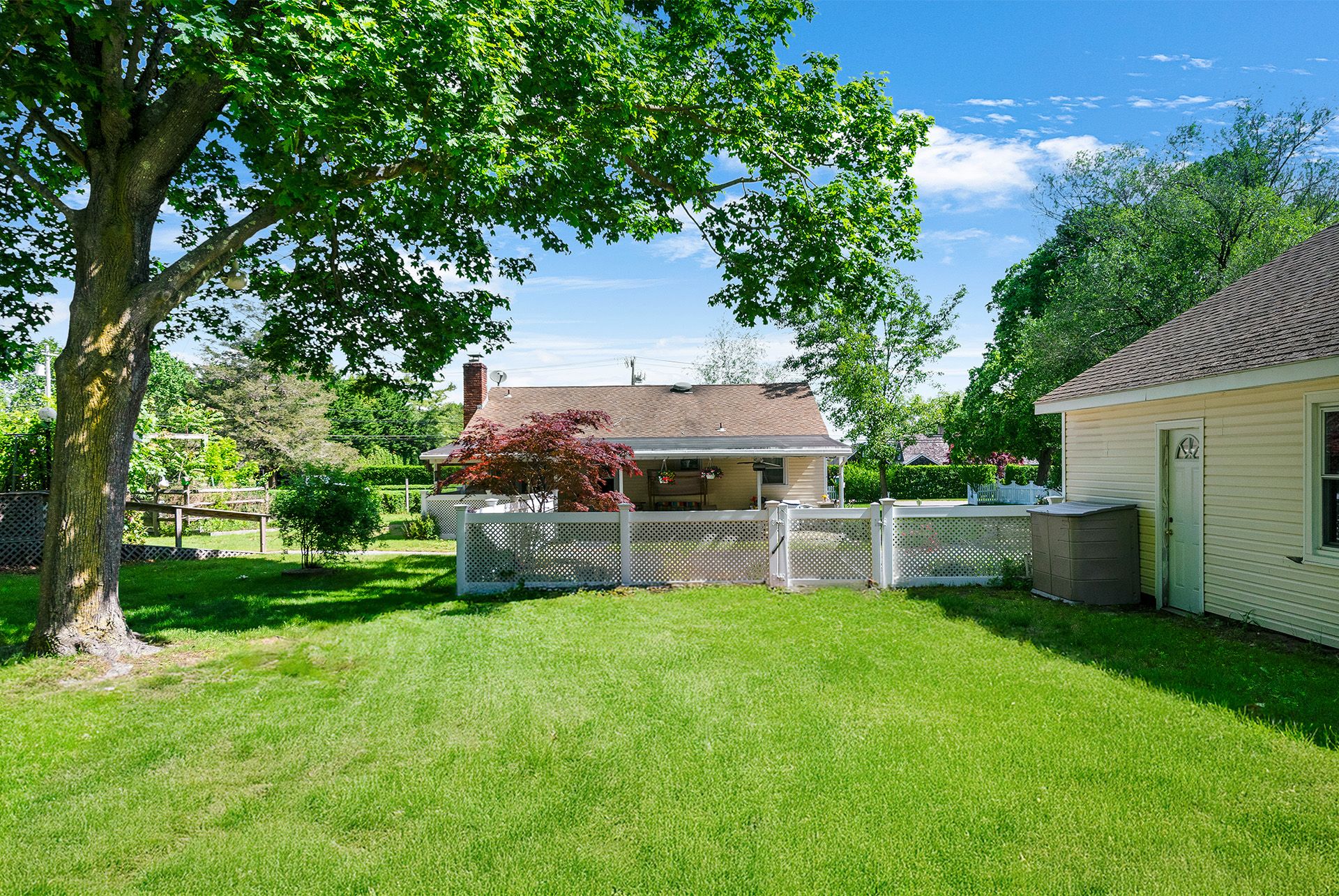 4362 Noyack Road Sag Harbor, NY 11963 - Photo 5 of 12