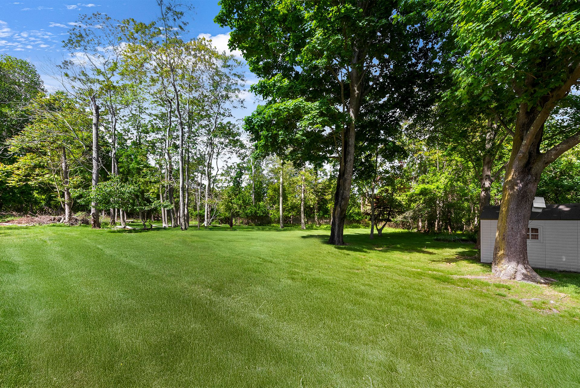 4362 Noyack Road Sag Harbor, NY 11963 - Photo 9 of 12
