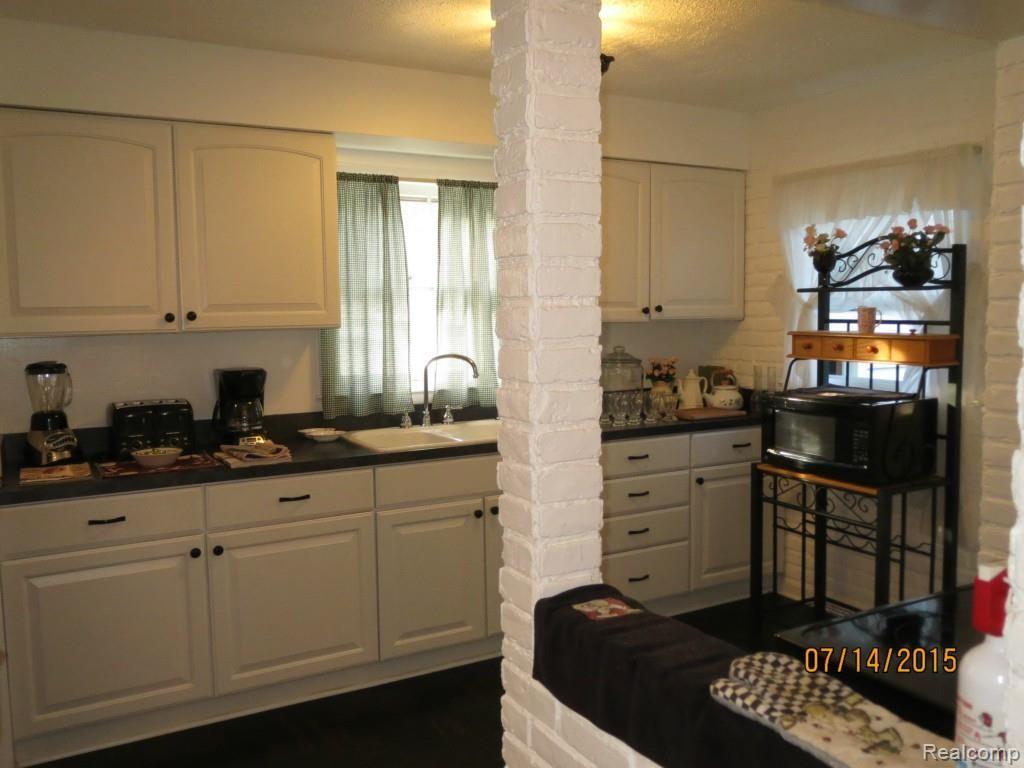 3143 Walnut Lake Road West Bloomfield, MI 48322 - Photo 13 of 64 IMG_7236.jpg