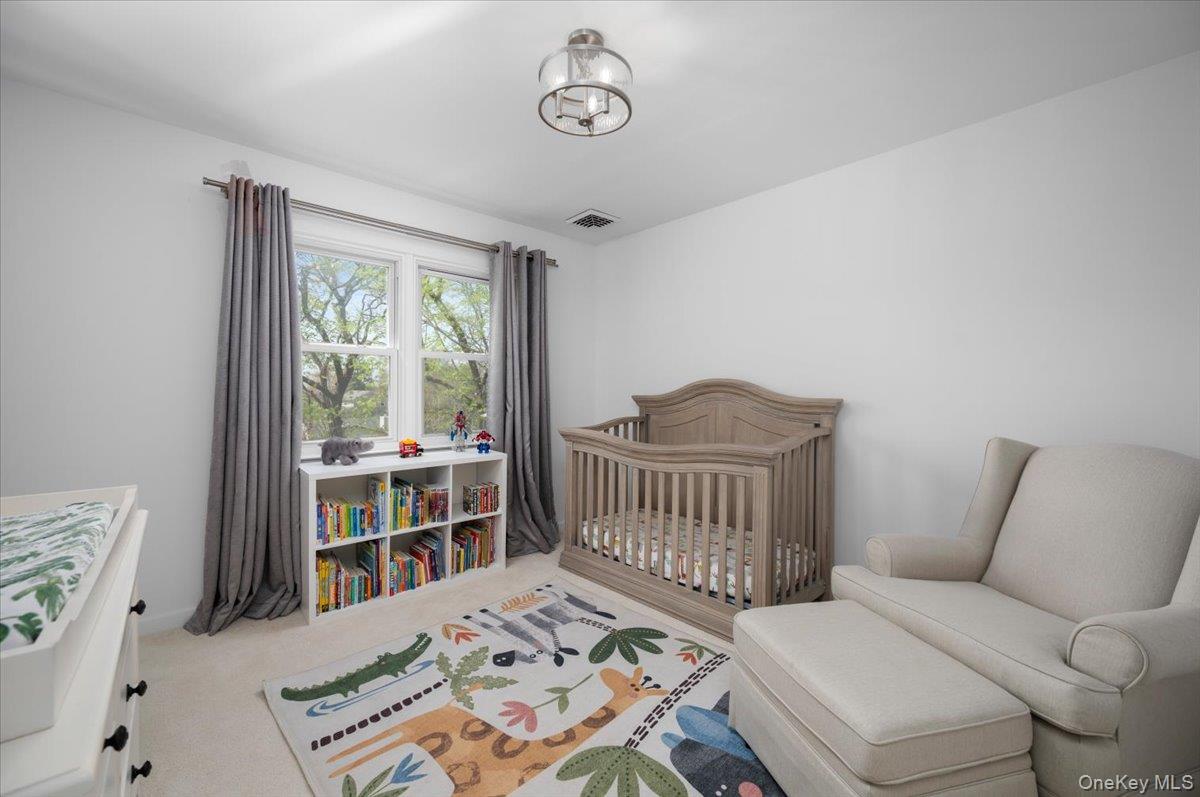 8 Fairlawn Parkway Rye Brook, NY 10573 - Photo 15 of 25 Second Family Bedroom also bright and sunny