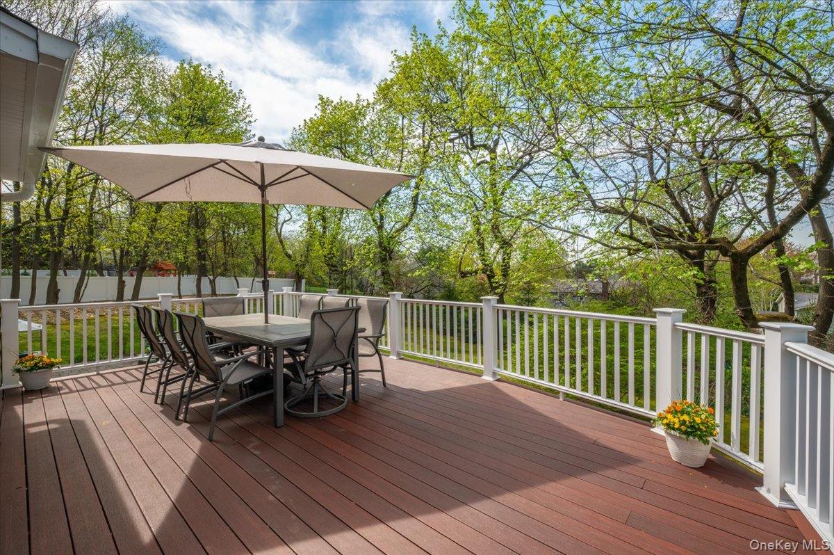 8 Fairlawn Parkway Rye Brook, NY 10573 - Photo 3 of 25 Spacious Deck off the Dining Room