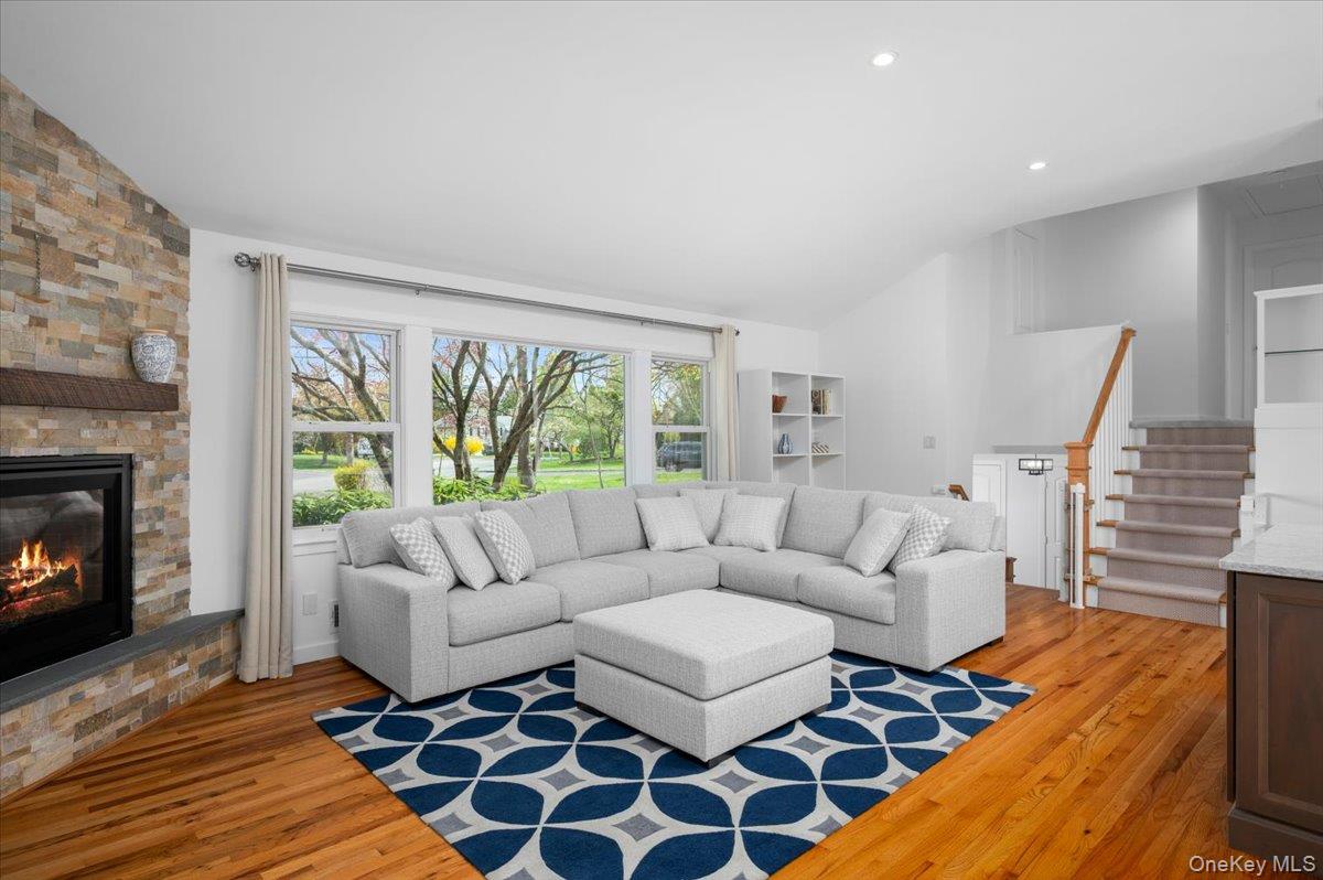 8 Fairlawn Parkway Rye Brook, NY 10573 - Photo 9 of 25 Living Room