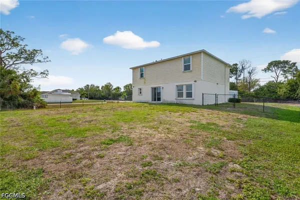 $2,099 | 921 Jacaranda Parkway East, Cape Coral, FL 33909